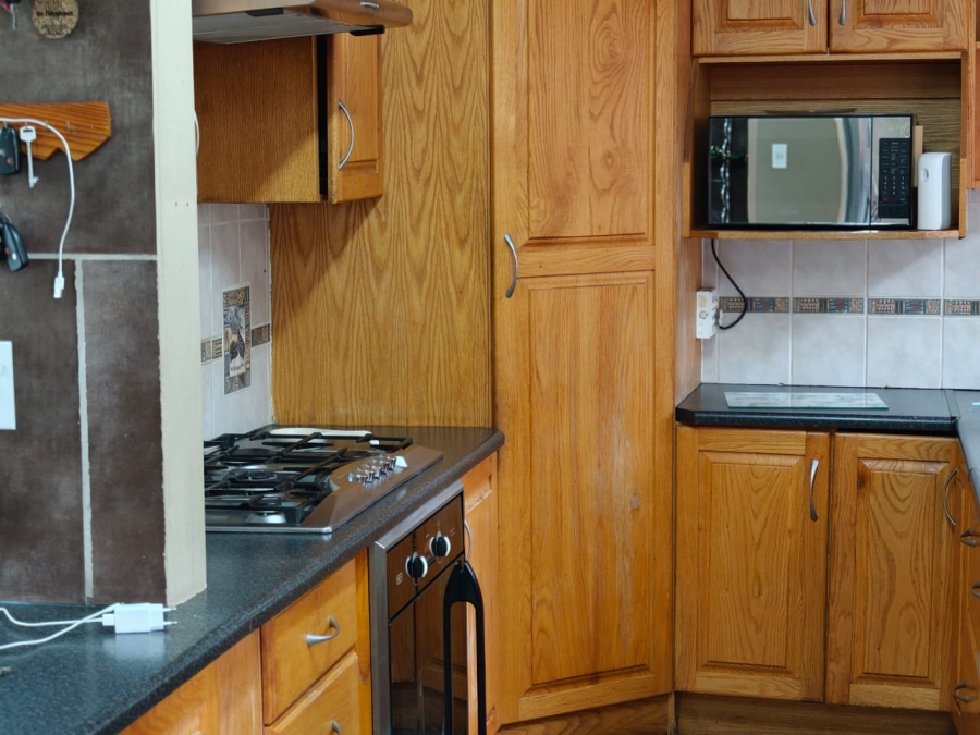 3 Bedroom Property for Sale in Ifafi North West